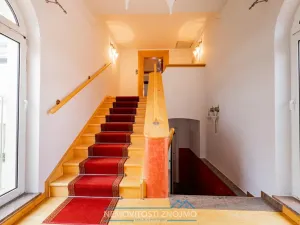 Prodej atypického bytu, Znojmo, Alšova, 310 m2