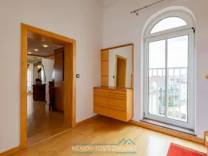 Prodej atypického bytu, Znojmo, Alšova, 310 m2