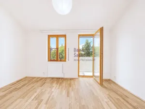 Pronájem bytu 2+kk, Jindřichův Hradec - Jindřichův Hradec III, Na Piketě, 35 m2