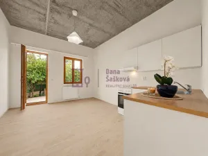 Pronájem bytu 2+kk, Jindřichův Hradec - Jindřichův Hradec III, Na Piketě, 34 m2