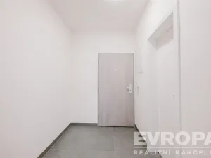 Pronájem bytu 1+kk, Praha, 33 m2