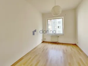 Prodej bytu 3+1, Praha, Podolská, 86 m2