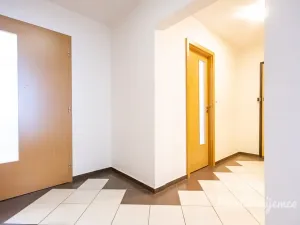 Pronájem bytu 3+1, Praha - Modřany, Levského, 75 m2