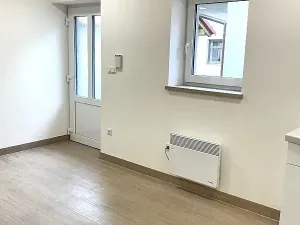 Pronájem komerční nemovitosti, Hořátev, 22 m2