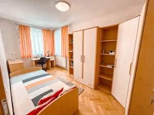 Pronájem bytu 4+kk, Praha - Žižkov, V kapslovně, 101 m2