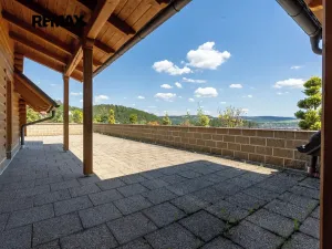Prodej vily, Králův Dvůr, Pod Lesem, 708 m2