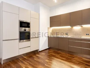Pronájem bytu 2+kk, Brno, Jakubská, 69 m2