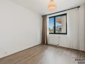 Pronájem bytu 2+kk, Praha - Modřany, Komořanská, 63 m2