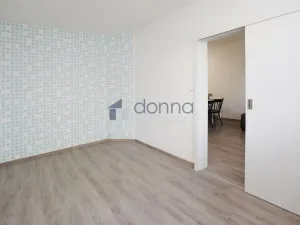 Pronájem bytu 2+kk, Praha, Makedonská, 49 m2