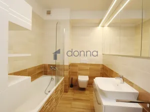 Pronájem bytu 2+kk, Praha, Makedonská, 49 m2