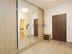 Pronájem bytu 2+kk, Praha, Makedonská, 49 m2
