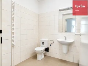 Pronájem bytu 2+1, Krnov, nám. Minoritů, 62 m2