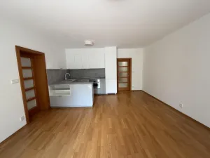 Pronájem bytu 2+kk, Praha - Malešice, U tvrze, 62 m2