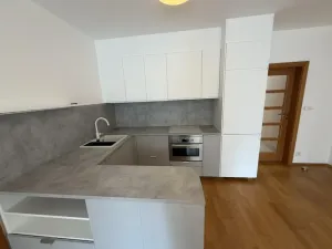 Pronájem bytu 2+kk, Praha - Malešice, U tvrze, 62 m2