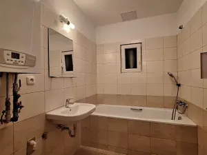 Pronájem bytu 2+1, Praha - Žižkov, Roháčova, 80 m2