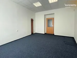 Pronájem kanceláře, Mariánské Lázně, třída Vítězství, 15 m2