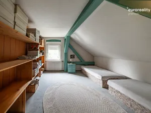 Prodej rodinného domu, Lesná - Háje, 178 m2