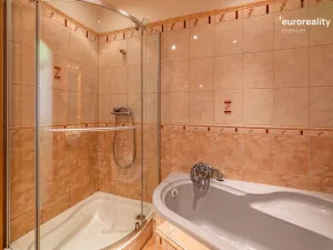 Prodej vícegeneračního domu, Kraslice, Pod nádražím, 259 m2