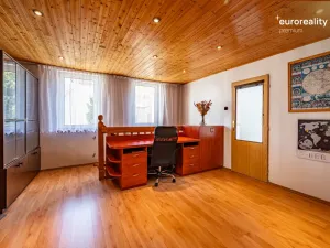 Prodej vícegeneračního domu, Kraslice, Pod nádražím, 259 m2