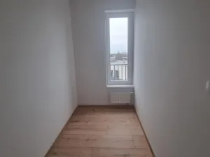 Pronájem bytu 2+kk, Pardubice - Zelené Předměstí, Pod Vinicí, 63 m2