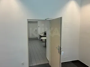 Pronájem obchodního prostoru, Plzeň - Jižní Předměstí, Klatovská třída, 82 m2