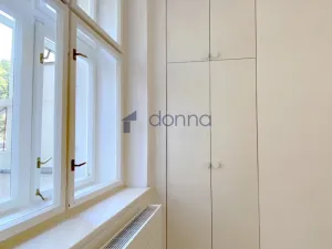 Pronájem bytu 2+kk, Praha, Velvarská, 38 m2