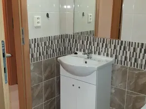 Pronájem bytu 1+kk, Ústí nad Labem, Londýnská, 44 m2