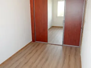 Pronájem bytu 3+1, Praha - Prosek, Zárybská, 67 m2