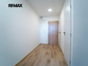 Pronájem bytu 2+kk, Praha - Háje, Mendelova, 49 m2