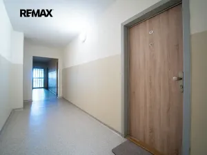 Pronájem bytu 2+kk, Praha - Háje, Mendelova, 49 m2