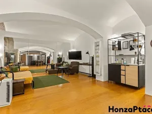 Prodej komerční nemovitosti, Praha - Nové Město, Dittrichova, 66 m2