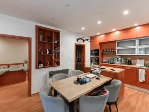 Prodej obchodního prostoru, Jesenice, Cedrová, 56 m2