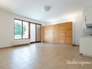 Pronájem bytu 1+kk, Praha - Dejvice, Máslova, 34 m2