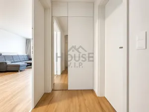 Prodej bytu 2+kk, Kladno, Ke křížku, 54 m2