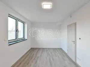 Pronájem bytu 2+kk, Praha - Uhříněves, U starého mlýna, 61 m2