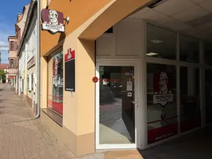 Pronájem obchodního prostoru, Litvínov - Horní Litvínov, náměstí Míru, 33 m2