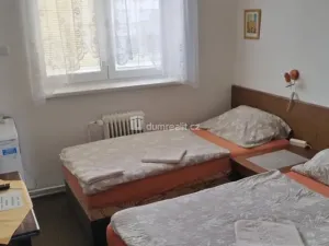 Pronájem atypického bytu, Praha - Dolní Chabry, Ústecká, 17 m2