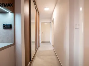 Pronájem bytu 2+1, Hradec Králové, Ladova, 56 m2
