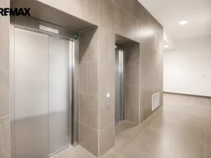 Pronájem bytu 3+kk, Praha - Hloubětín, Poděbradská, 70 m2