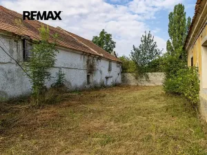 Prodej zemědělského objektu, Počedělice, 2500 m2