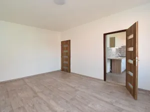 Pronájem bytu 2+1, Klášterec nad Ohří, Václava Řezáče, 57 m2