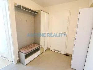Pronájem bytu 2+kk, Praha - Letňany, Tupolevova, 52 m2