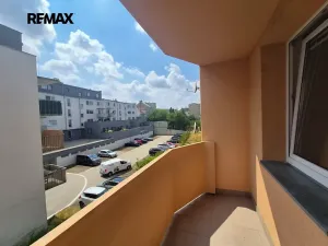 Pronájem bytu 1+1, Rosice, Komenského náměstí, 31 m2