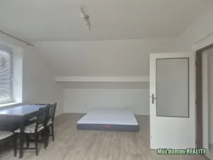 Pronájem bytu 1+1, Praha - Štěrboholy, Pod areálem, 45 m2