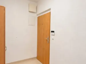Prodej bytu 3+kk, Praha - Řepy, Čistovická, 72 m2