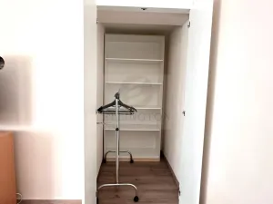 Pronájem bytu 2+kk, Karlovy Vary, Poděbradská, 61 m2