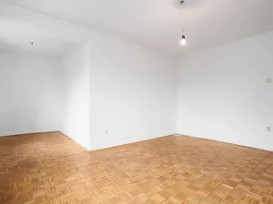 Prodej bytu 3+1, Praha - Zbraslav, Svépomoci, 85 m2