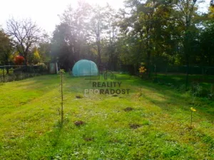 Pronájem zahrady, Znojmo, 1330 m2