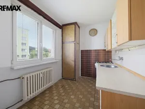 Prodej bytu 3+1, Hroznětín, Sídliště, 73 m2