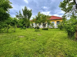 Prodej rodinného domu, Lázně Bělohrad, 302 m2